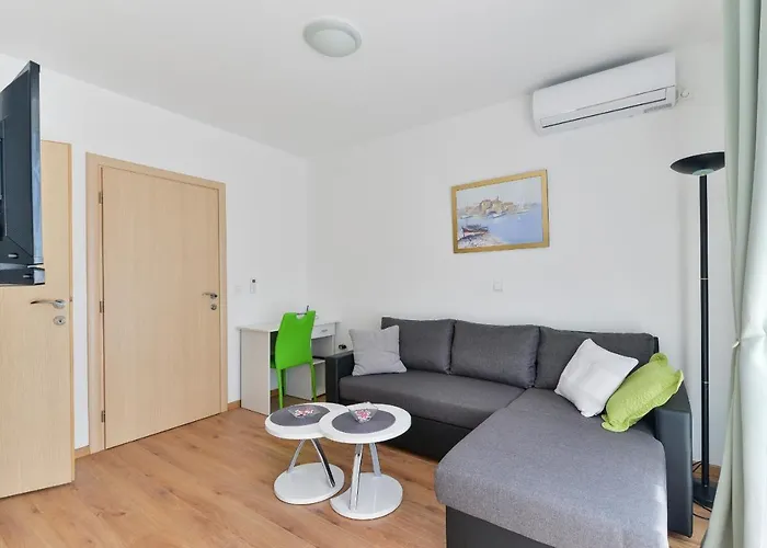 Appartamento With Parking Space - 18592