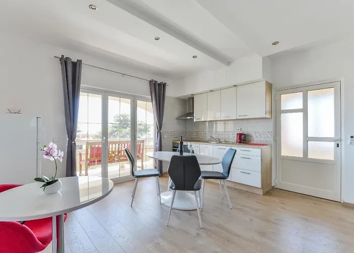 Appartamento With Parking Space - 18592
