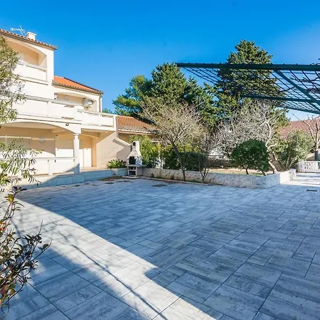 With A Parking Space - 18592 Apartment Vir