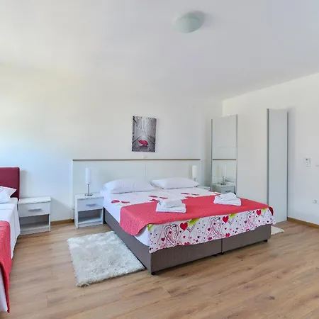 With A Parking Space - 18592 Apartment Vir